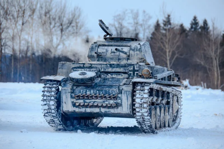 Почему советские танки красили в зеленый цвет, а немецкие - в серый?