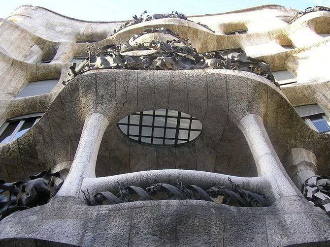 Ла Педрера — оригинальный символ Барселоны